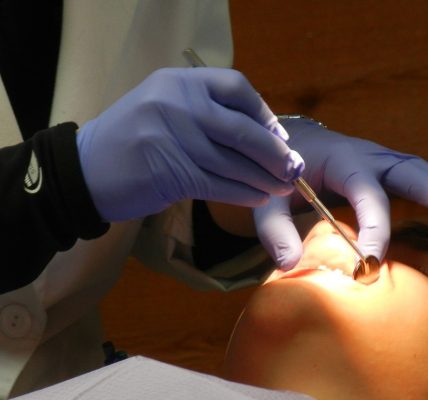 Suivre une formation pour devenir orthodontiste