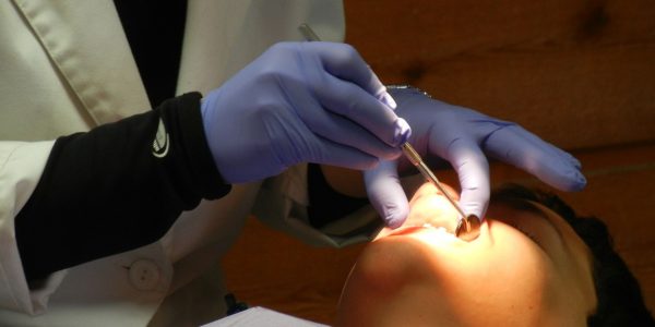 Suivre une formation pour devenir orthodontiste