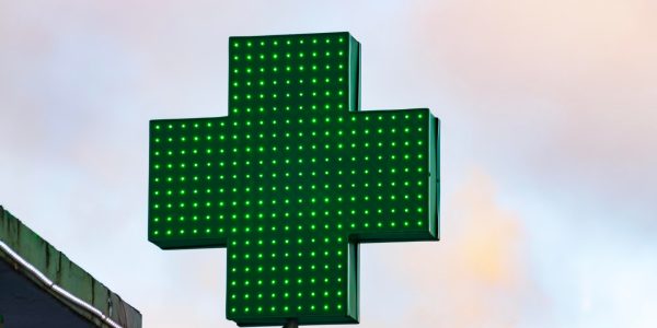 Pharmacie de garde à Paris : conseils pour trouver la plus proche, même la nuit