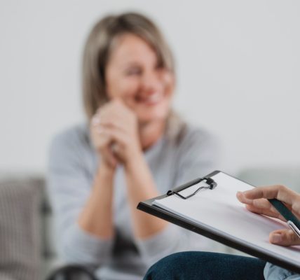 Découvrez les bienfaits de la sophrologie pour un quotidien plus serein