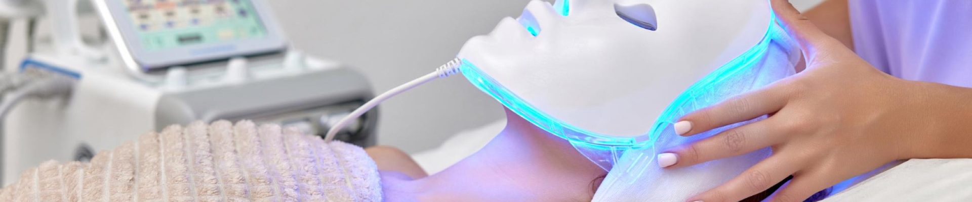 Comment la photothérapie esthétique aide à améliorer l’éclat du teint ?